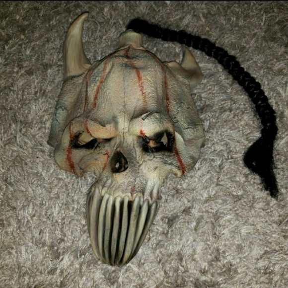 Paper Magic Group 1996 Skull Devil Demon Horns Adult - Picture 1 of 6